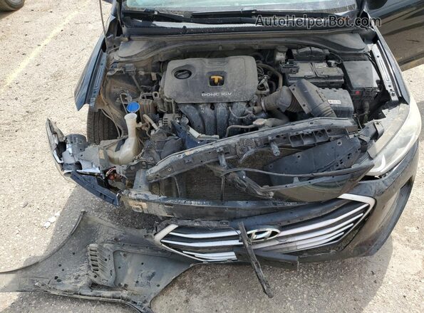 5NPD84LF7JH245402 2018 HYUNDAI ELANTRA Black Rear interior view