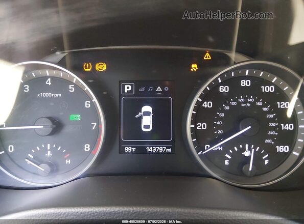 5NPD84LF7JH257498 2018 HYUNDAI ELANTRA Silver უკანა სავარძლების ხედი