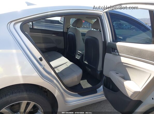 5NPD84LF7JH257498 2018 HYUNDAI ELANTRA Silver VIN კოდის სტიკერის ხედი