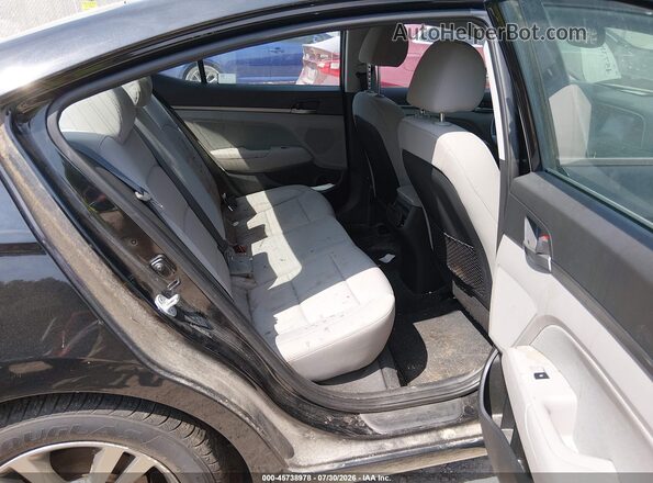 5NPD84LF7JH267318 2018 HYUNDAI ELANTRA Black VIN կոդի պիտակի տեսք