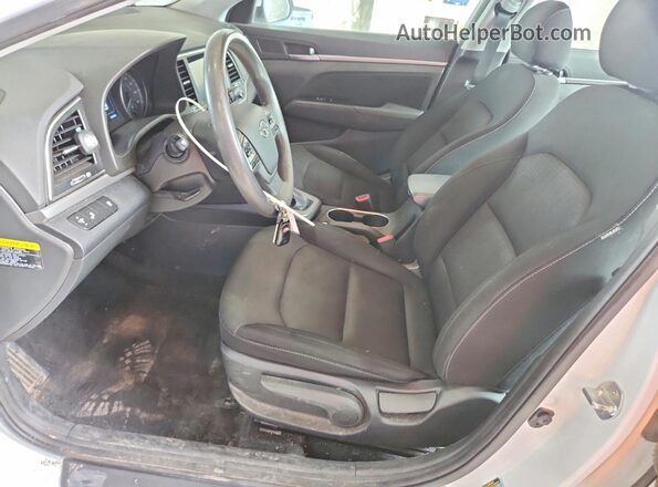 5NPD84LF7JH347671 2018 HYUNDAI ELANTRA White Vista interior delantera