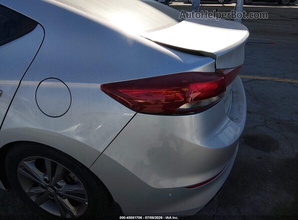 5NPD84LF7JH366964 2018 HYUNDAI ELANTRA Silver 