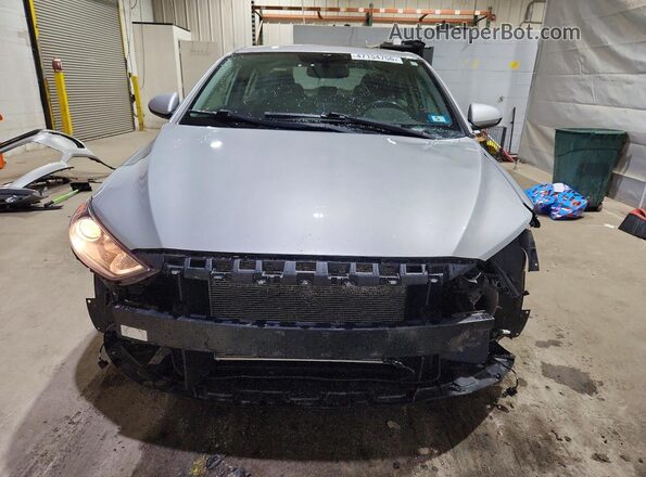 5NPD84LF7JH399821 2018 HYUNDAI ELANTRA Серебряный Вид спереди