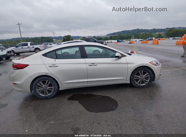 5NPD84LF8HH019671 2017 HYUNDAI ELANTRA Beige Vista interior trasera