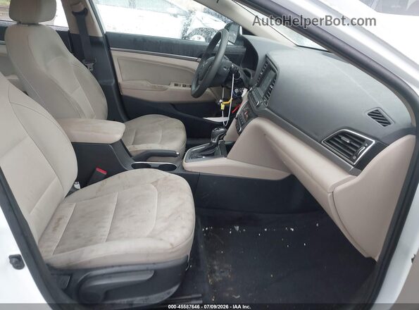 5NPD84LF8HH049298 2017 HYUNDAI ELANTRA White Front interior view