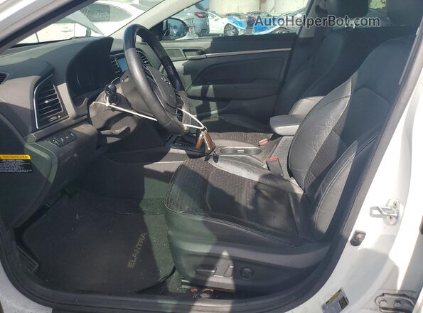 5NPD84LF8HH085766 2017 HYUNDAI ELANTRA White Widok wnętrza z przodu