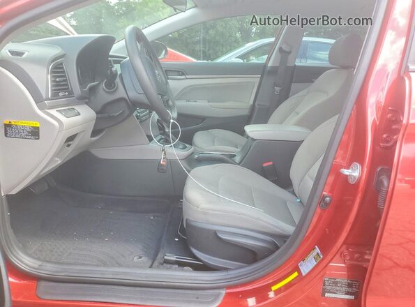 5NPD84LF8HH140619 2017 HYUNDAI ELANTRA Red Вид салону спереду