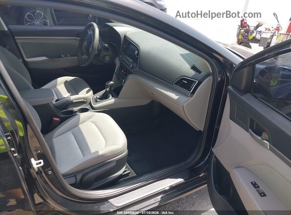 5NPD84LF8HH194213 2017 HYUNDAI ELANTRA Black Вид салону спереду