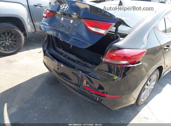 5NPD84LF8JH257851 2018 HYUNDAI ELANTRA Black Widok zestawu wskaźników