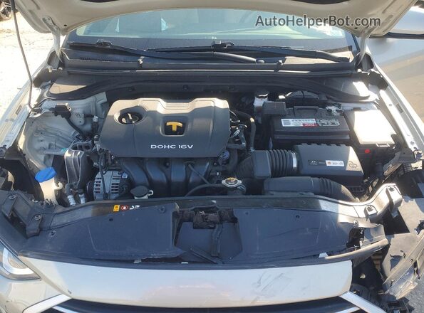 5NPD84LF8JH275962 2018 HYUNDAI ELANTRA Cream Vista interior trasera