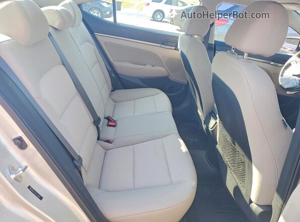 5NPD84LF8JH275962 2018 HYUNDAI ELANTRA Cream Vista de los asientos traseros