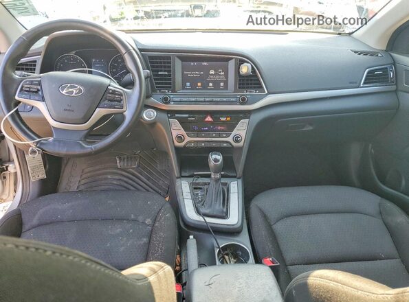5NPD84LF8JH378542 2018 HYUNDAI ELANTRA Silver Vista del salpicadero
