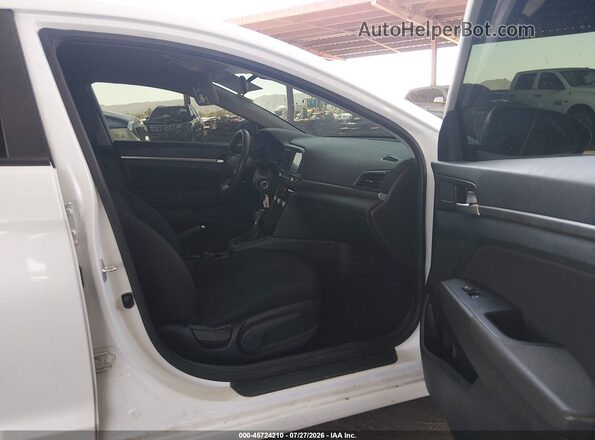 5NPD84LF8LH570854 2020 HYUNDAI ELANTRA Белый Вид салона спереди