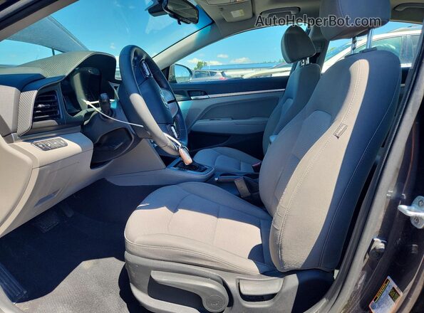 5NPD84LF8LH617476 2020 HYUNDAI ELANTRA Серый Вид салона спереди