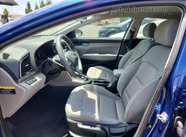 5NPD84LF9HH023924 2017 HYUNDAI ELANTRA Синий Вид салона спереди