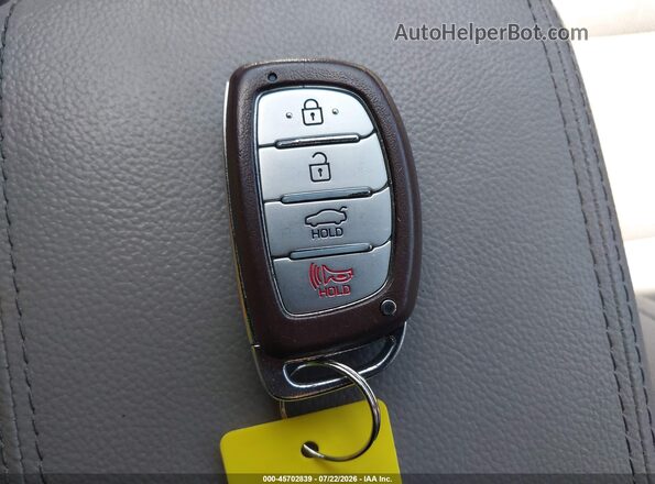 5NPD84LF9HH025222 2017 HYUNDAI ELANTRA Серебряный Вид панели приборов