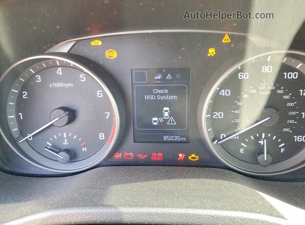 5NPD84LF9HH034731 2017 HYUNDAI ELANTRA Red ხელსაწყოთა პანელის ხედი