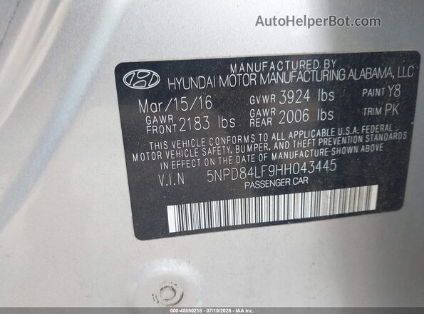 5NPD84LF9HH043445 2017 HYUNDAI ELANTRA Silver Widok komory silnika