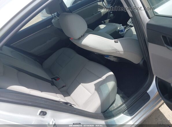 5NPD84LF9HH043445 2017 HYUNDAI ELANTRA Silver Widok naklejki z numerem VIN