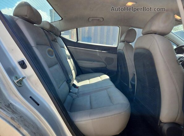 5NPD84LF9HH075442 2017 HYUNDAI ELANTRA Silver Հետևի նստատեղերի տեսք
