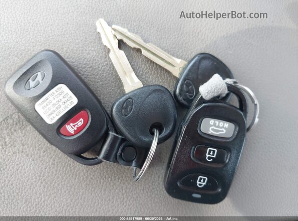 5NPD84LF9HH089308 2017 HYUNDAI ELANTRA Серебряный Вид панели приборов