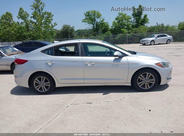 5NPD84LF9HH089308 2017 HYUNDAI ELANTRA Серебряный Вид задней части салона