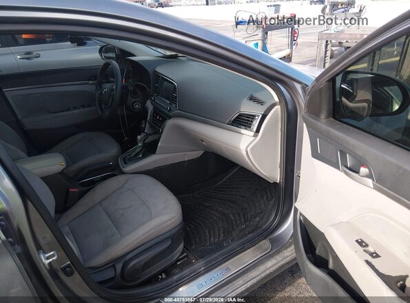 5NPD84LF9JH293600 2018 HYUNDAI ELANTRA Cream Вид салону спереду