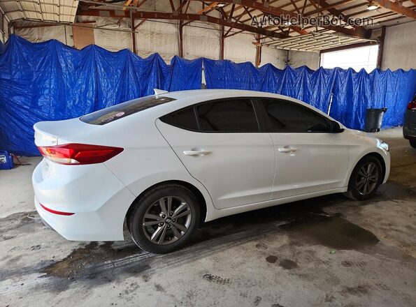 5NPD84LF9JH298750 2018 HYUNDAI ELANTRA White Trasero derecho