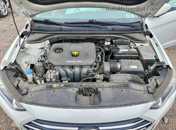 5NPD84LF9JH358574 2018 HYUNDAI ELANTRA White Вид задньої частини салону