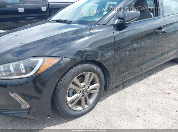 5NPD84LF9JH360390 2018 HYUNDAI ELANTRA Black Front view