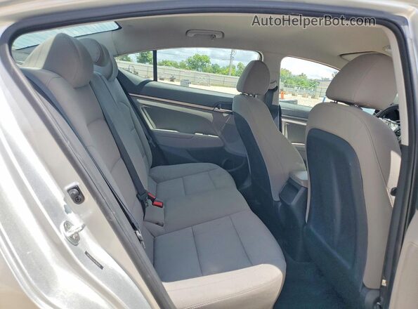 5NPD84LF9JH360924 2018 HYUNDAI ELANTRA Silver Հետևի նստատեղերի տեսք