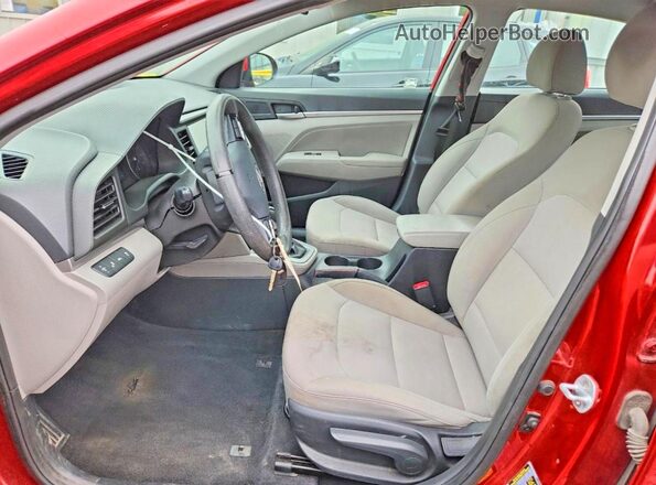 5NPD84LF9KH459616 2019 HYUNDAI ELANTRA Красный Вид салона спереди