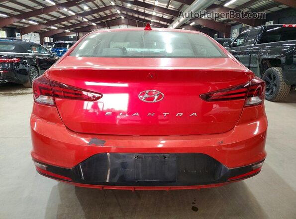 5NPD84LF9LH574394 2020 HYUNDAI ELANTRA Red Вид ззаду