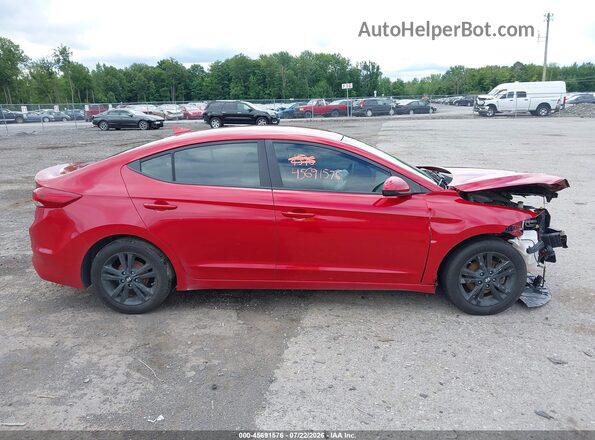 5NPD84LFXHH003987 2017 HYUNDAI ELANTRA Красный Вид задней части салона
