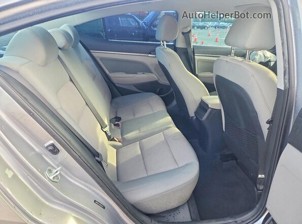 5NPD84LFXHH020031 2017 HYUNDAI ELANTRA Gray Vista de los asientos traseros