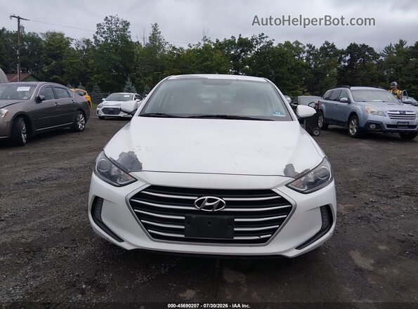 5NPD84LFXHH057113 2017 HYUNDAI ELANTRA Белый Вид спереди