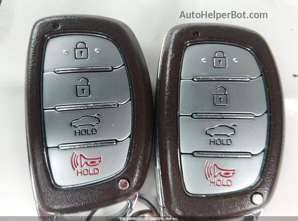 5NPD84LFXHH057113 2017 HYUNDAI ELANTRA Белый Вид панели приборов