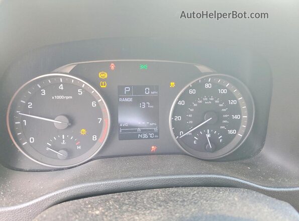 5NPD84LFXHH207317 2017 HYUNDAI ELANTRA White Սարքավորումների վահանակի տեսք