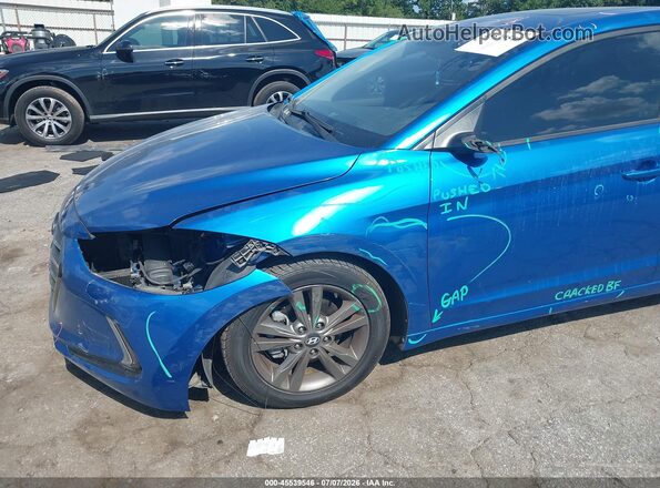 5NPD84LFXJH220252 2018 HYUNDAI ELANTRA Blue Widok z przodu