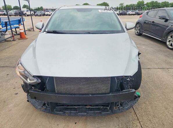 5NPD84LFXJH293931 2018 HYUNDAI ELANTRA Silver Вид спереду