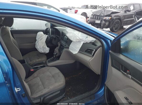 5NPD84LFXJH302045 2018 HYUNDAI ELANTRA Blue Вид салону спереду