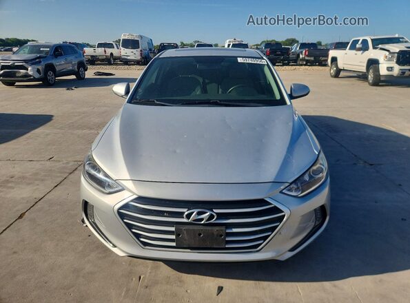 5NPD84LFXJH399053 2018 HYUNDAI ELANTRA Серебряный Вид спереди