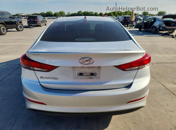 5NPD84LFXJH399053 2018 HYUNDAI ELANTRA Серебряный Вид сзади