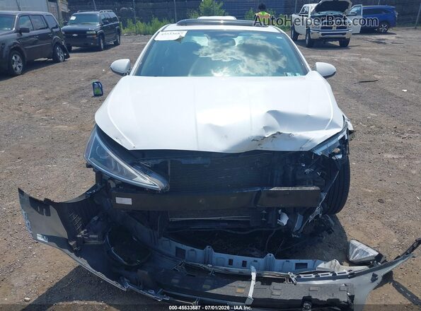 5NPD84LFXKH446356 2019 HYUNDAI ELANTRA Белый Вид панели приборов