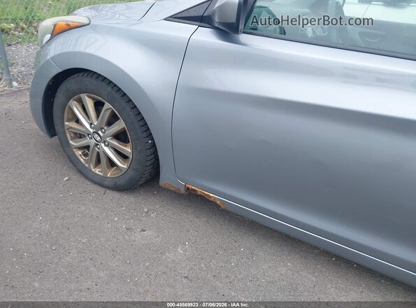 5NPDH4AE0GH661908 2016 HYUNDAI ELANTRA Silver Widok wnętrza z tyłu