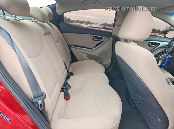 5NPDH4AE0GH689868 2016 HYUNDAI ELANTRA Red Вид задніх сидінь