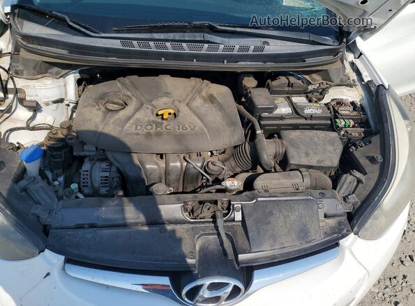 5NPDH4AE0GH700495 2016 HYUNDAI ELANTRA White Widok wnętrza z tyłu