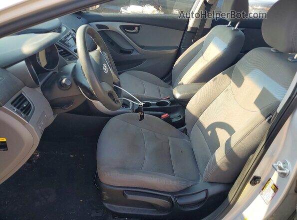 5NPDH4AE0GH759014 2016 HYUNDAI ELANTRA Серебряный Вид салона спереди