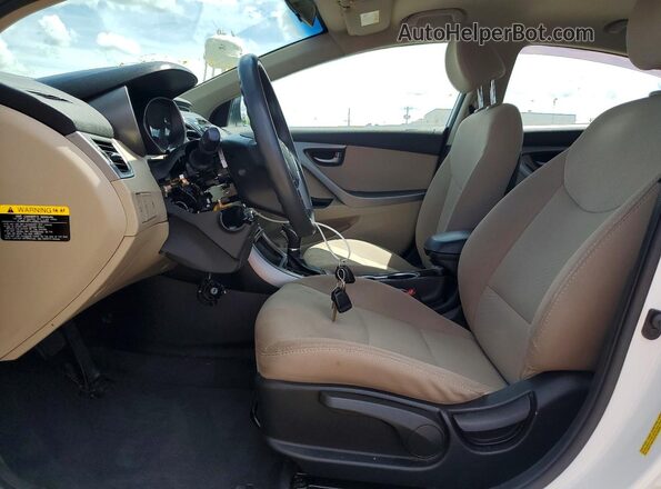 5NPDH4AE0GH768327 2016 HYUNDAI ELANTRA White წინა სალონის ხედი