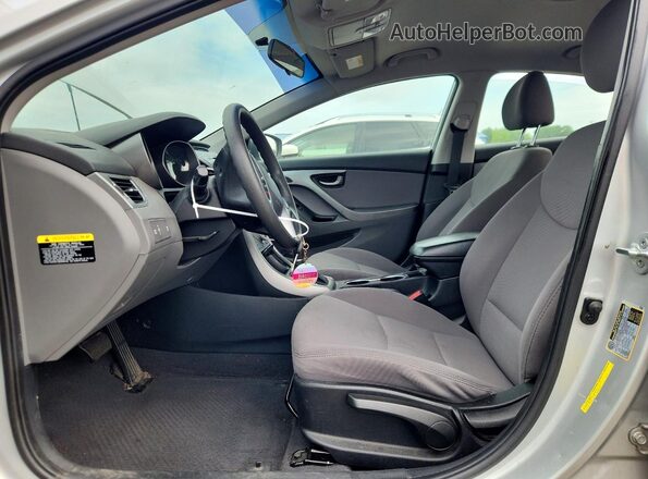 5NPDH4AE1GH661352 2016 HYUNDAI ELANTRA Silver Front interior view